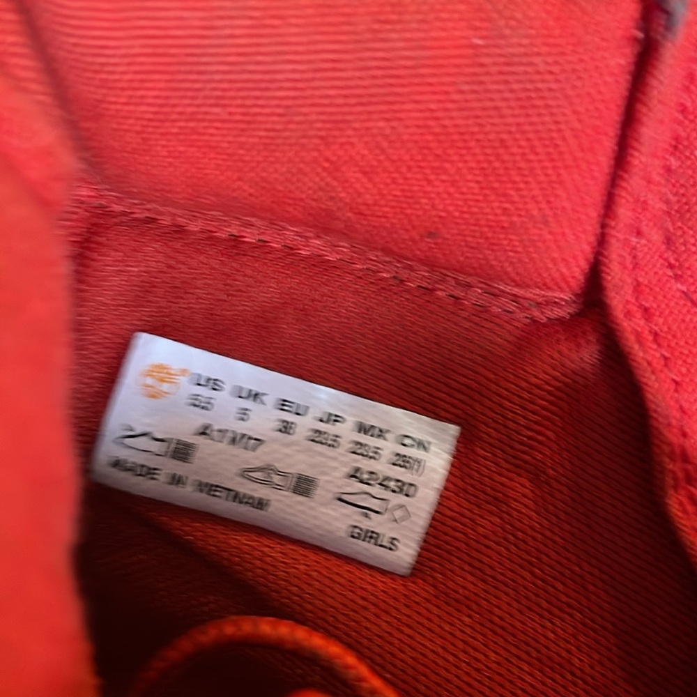 Timberline Boots - Picture 5 of 6